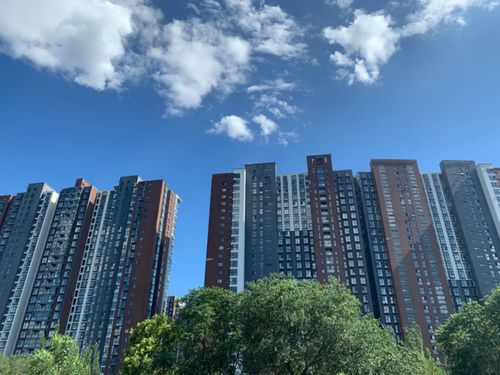 鄭州房產(chǎn) 開發(fā)商降價賣房求生存 鄭州樓市前行艱難